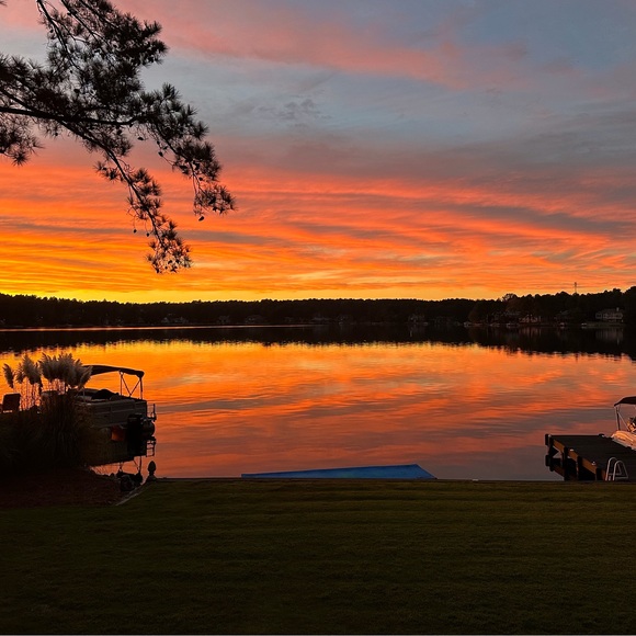 lakelovin